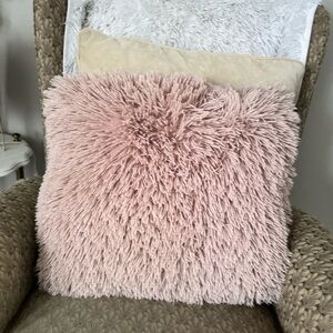 Fluffy Soft Pink Faux Fur Decorative Throw Pillow Square Cushion Shaggy Plush